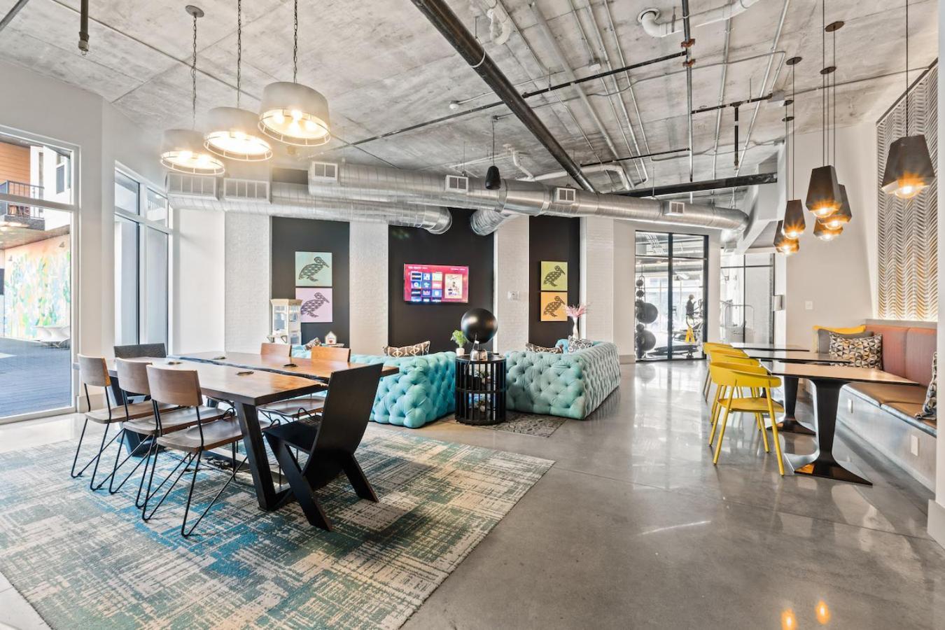 Tropical Field 1 Bed In Downtown With Free Parking Leilighet St. Petersburg Eksteriør bilde